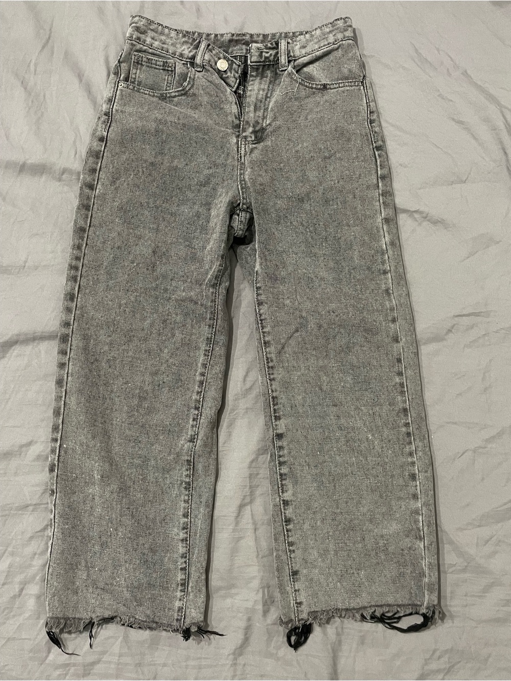 Women's Straight Leg Jeans in Washed Gray